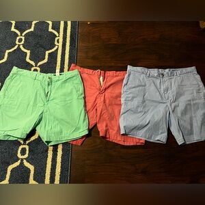 Lot of Vineyard Vines Shorts size 40